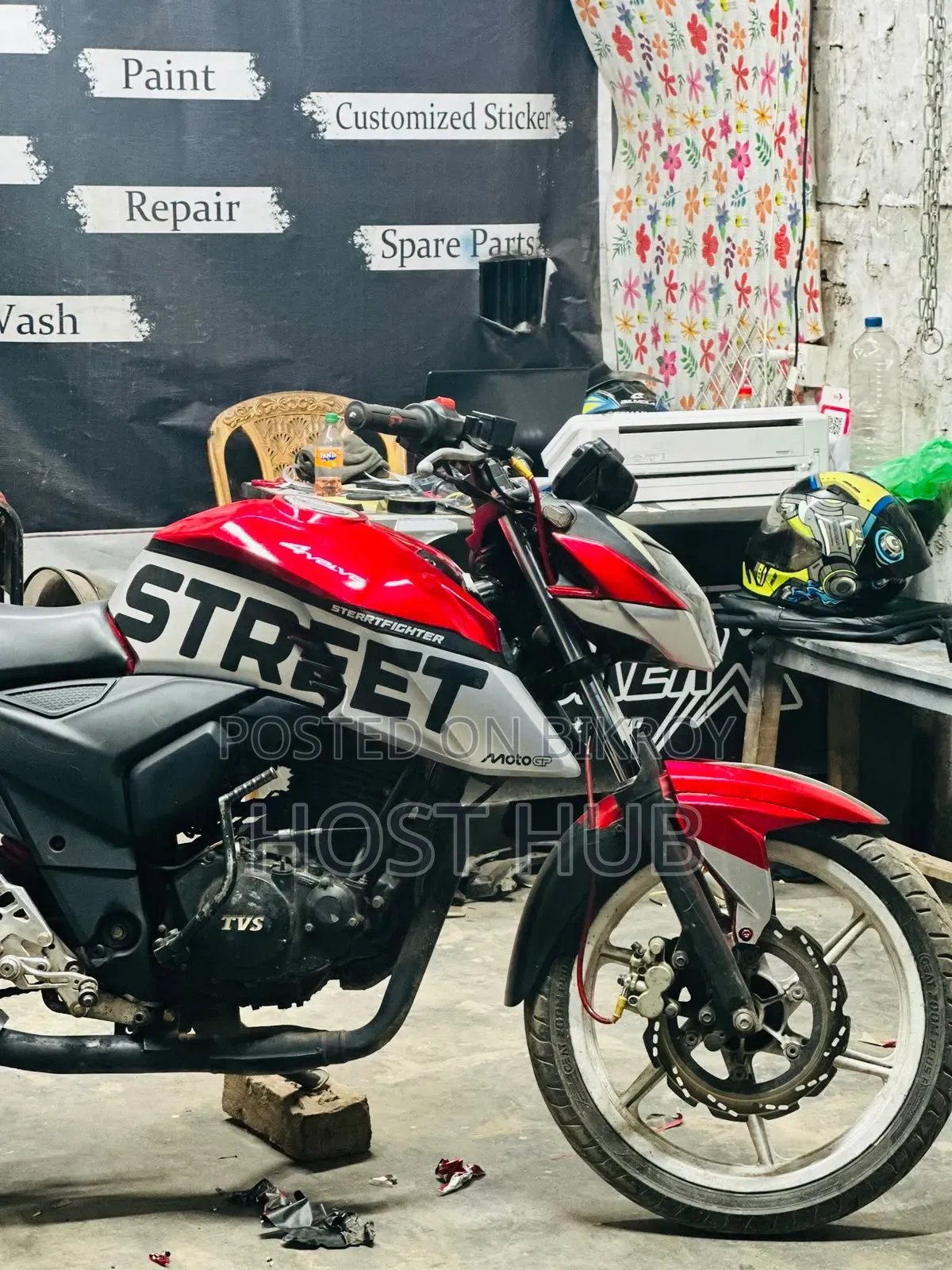 New TVS Apache 160 4V 2022 Red