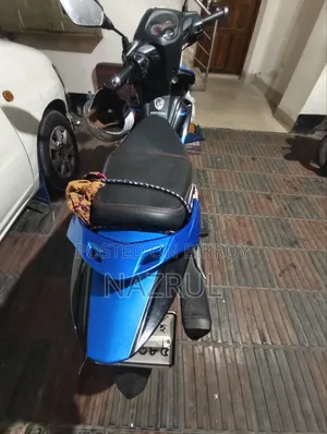 TVS Rockz 125 2025 Blue