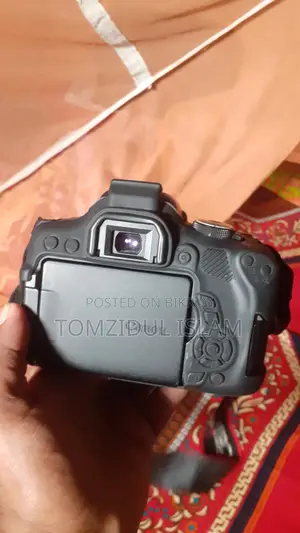 ক্যানন ৭৫০ডি সাথে ৫০মিমি এসটিএম লেন্স