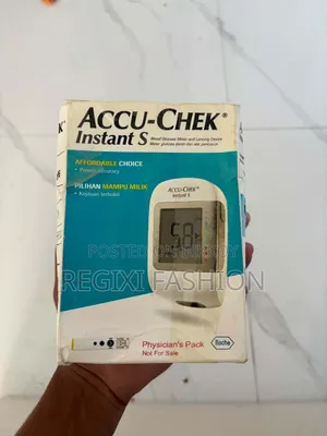 Accu-Chek Instant S Glucometer Set