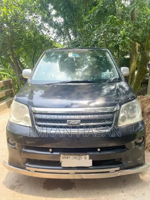 টয়োটা নোয়া ২০০২ কালো