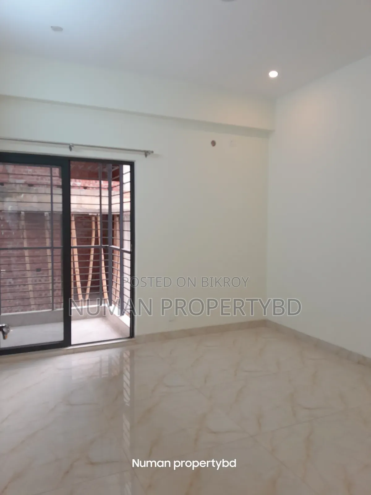 4-bedroom Apartment in Numan Property Bd, Basundhara for Rent