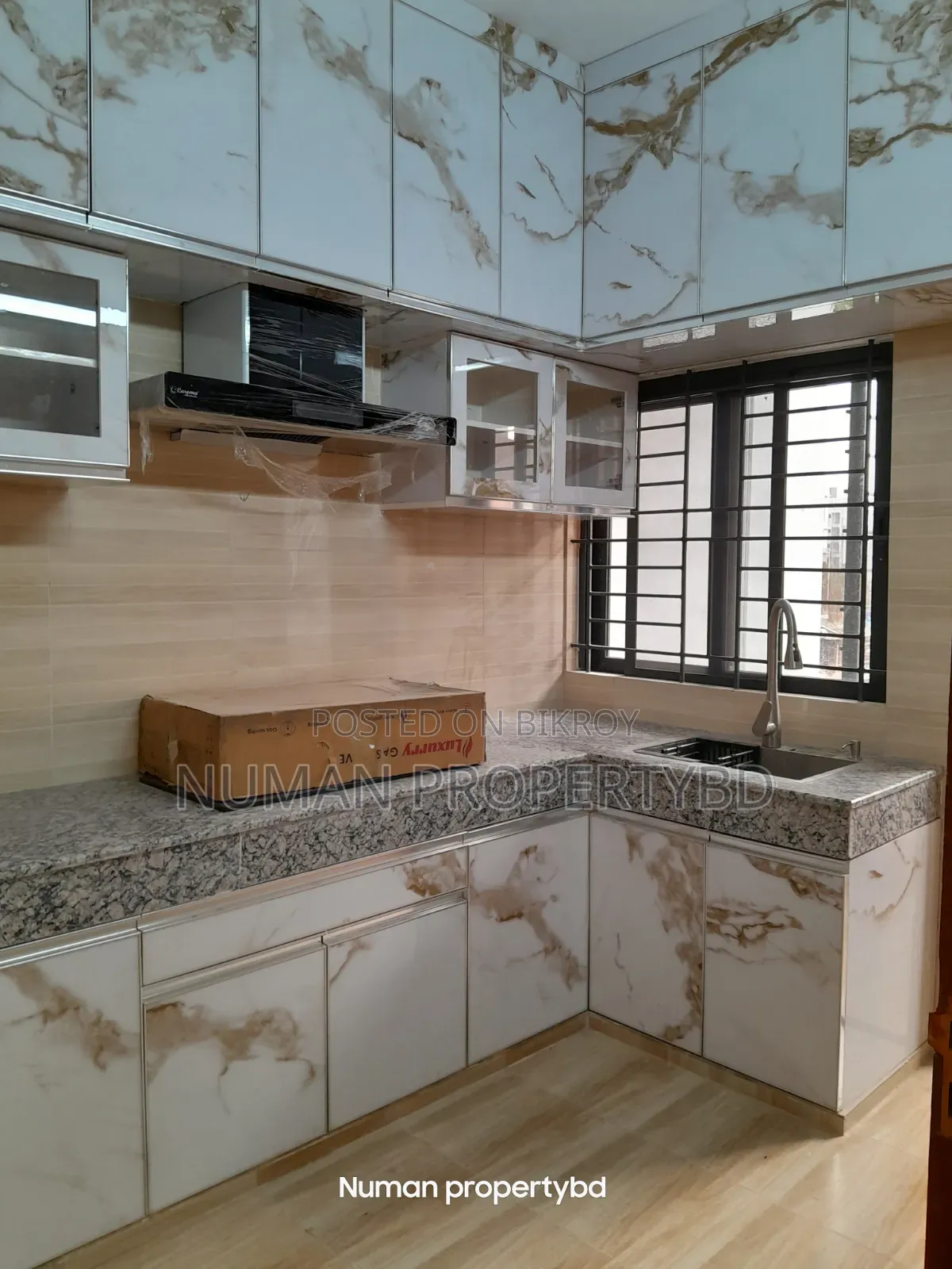 4-bedroom Apartment in Numan Property Bd, Basundhara for Rent