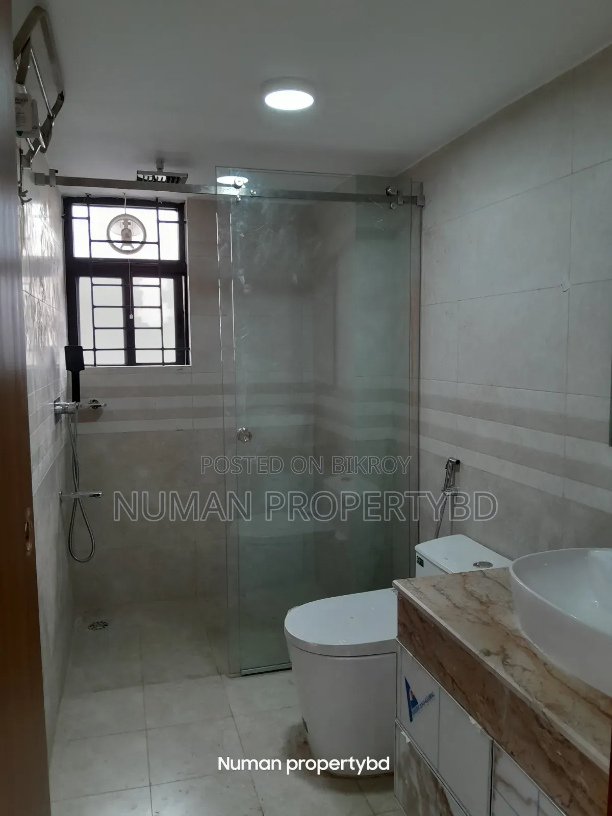 4-bedroom Apartment in Numan Property Bd, Basundhara for Rent