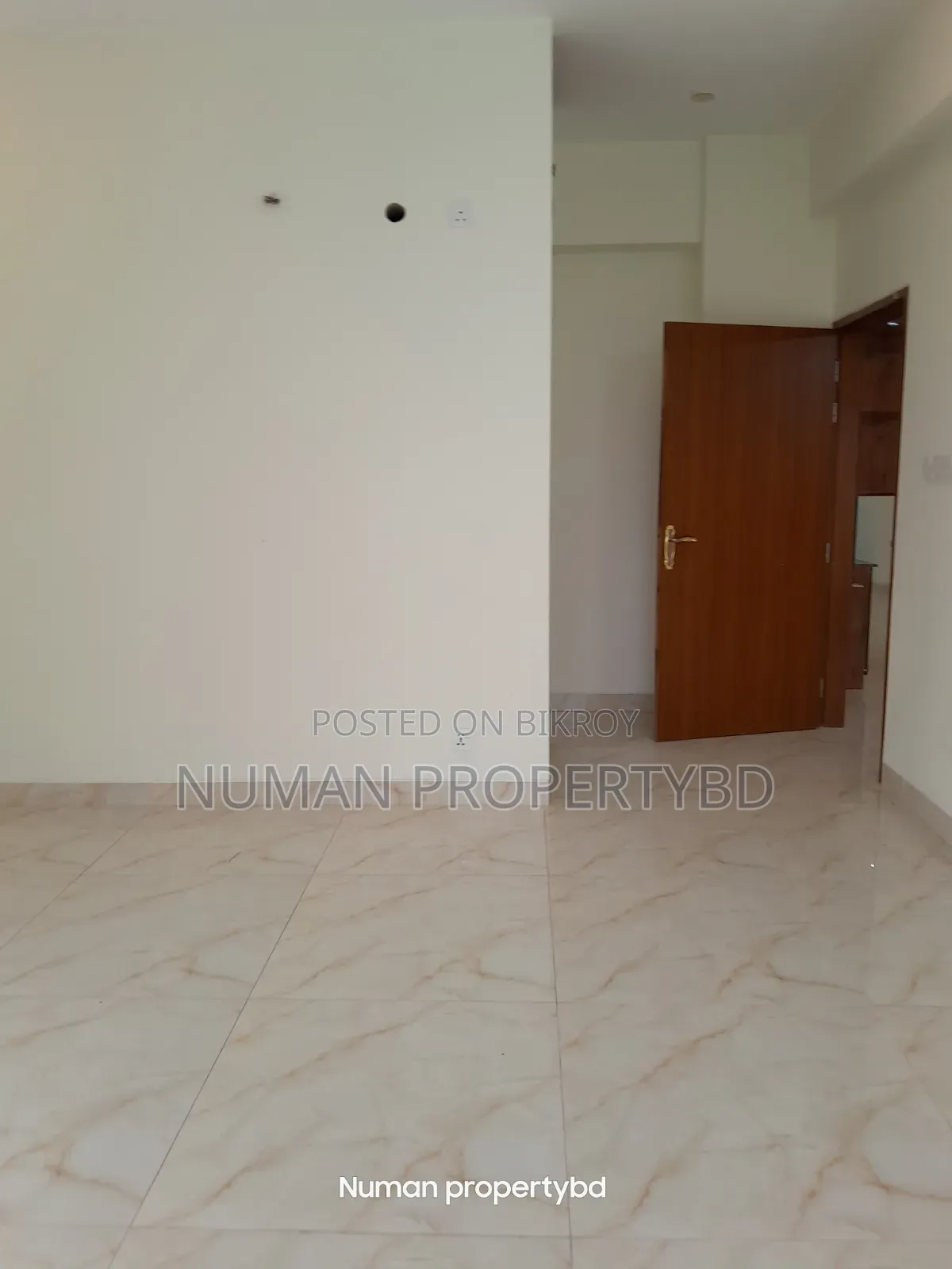 4-bedroom Apartment in Numan Property Bd, Basundhara for Rent
