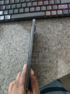 টেকনো স্পার্ক ৪০ ১২৮ জিবি কালো