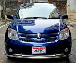Toyota IST 2004 Blue