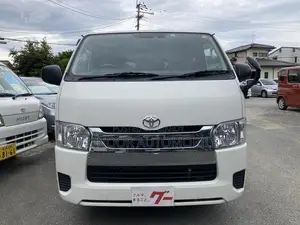 Toyota HiAce 2021 Pearl