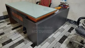 অফিস টেবিল ৪টি চেয়ার ব্যবহার করা হয়নি নতুন