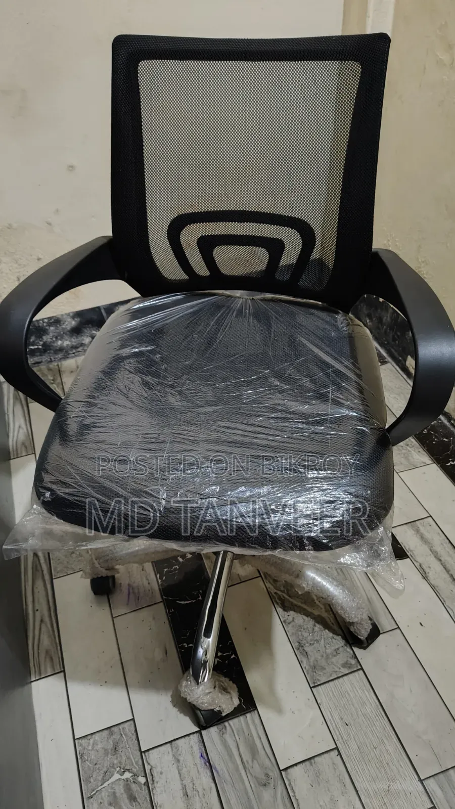 Office Table 4 Chairs Unused New