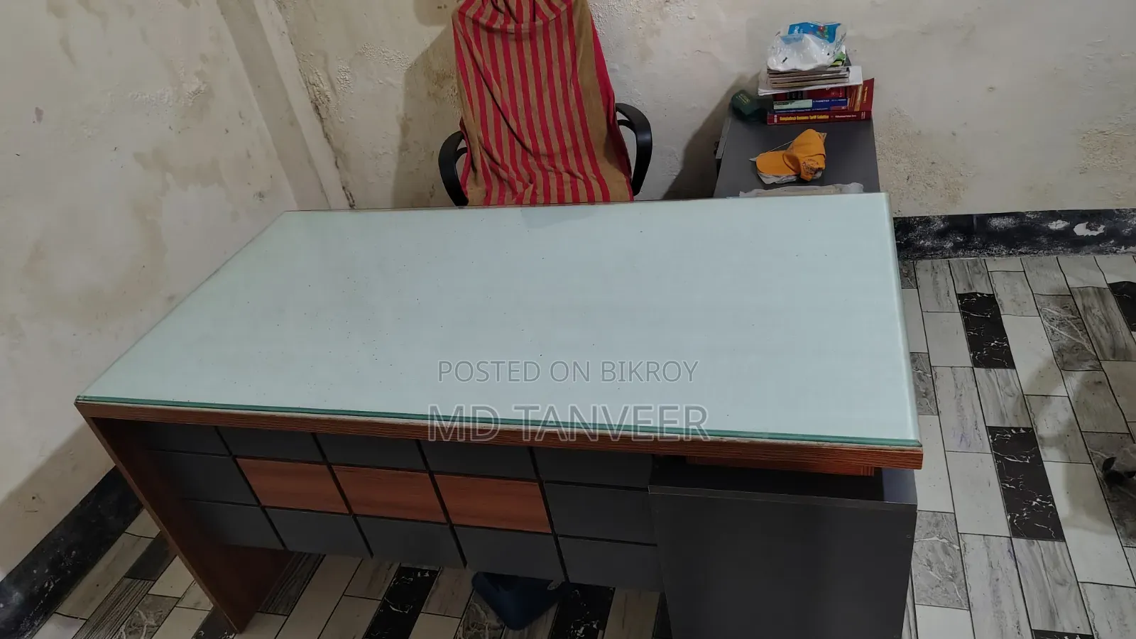 Office Table 4 Chairs Unused New