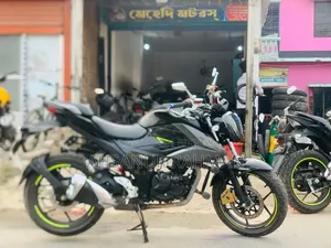 সুজুকি জিক্সার এফআই এবিএস ২০২৪ ব্ল্যাক