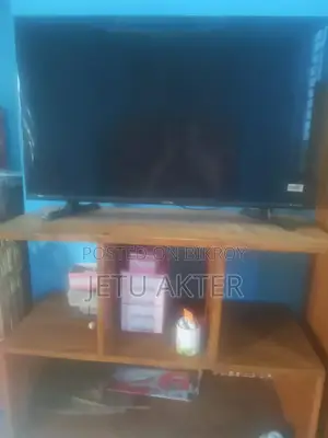Walton Tv 42"