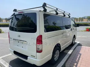 Toyota HiAce 2021 White