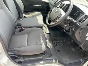 Toyota HiAce 2021 White