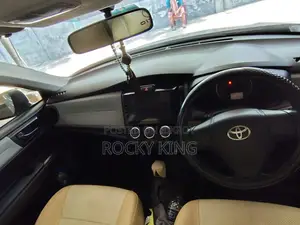 Toyota Axio 2012 Silver