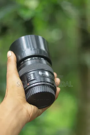 বিক্রয়ের জন্য: Canon 200d Mark Ii + Canon 85mm F/1.8