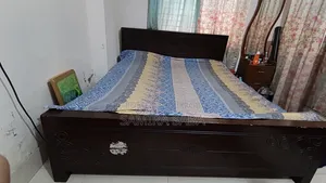 6'×7' বড় সাইজের মজবুত উডকঠের(Partex) খাট – ভালো কন্ডিশন
