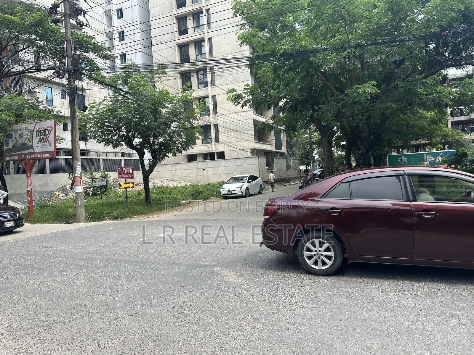 Block-J, 5-Katha, 40'x40' Road Corner Plot for Urgent Sale, Bashundhara R/A