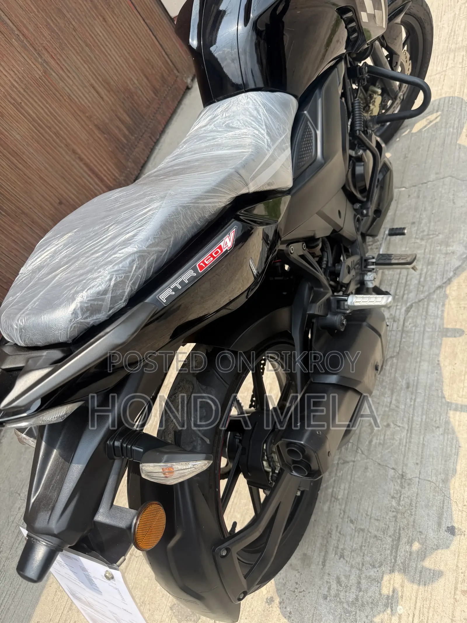 TVS Apache 160 4V 2022 Black