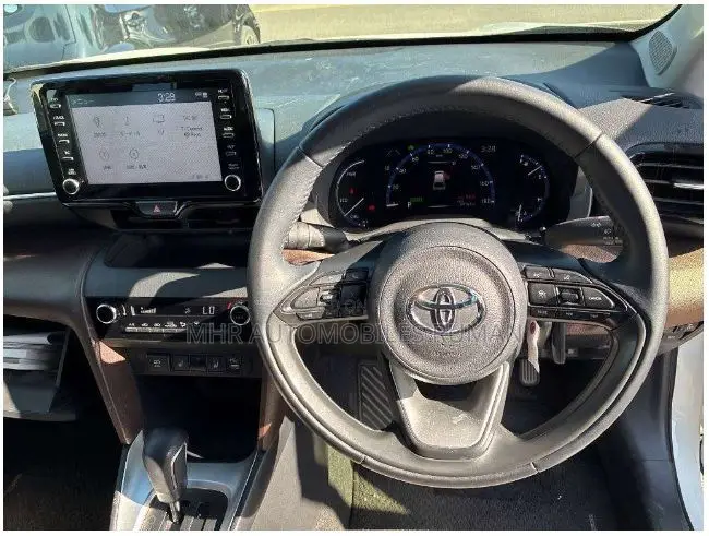 Toyota Yaris Cross 1.5 Hybrid FWD 2021 Pearl
