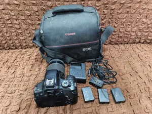 Canon 750d, Zoom Lens 75-300 | A great camera for sale.