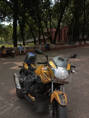 TVS Apache RTR 160 2V 2012 Yellow