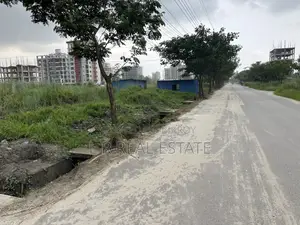 Block-M, 3-Katha, 40'25' Road Corner, G+7 Plan Passed, Bashundhara R/A