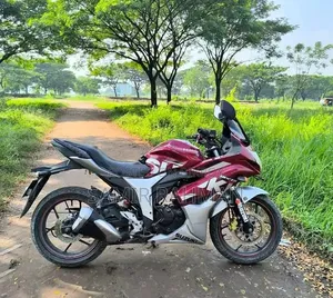 সুজুকি জিক্সার এসএফ ২০১৯ লাল