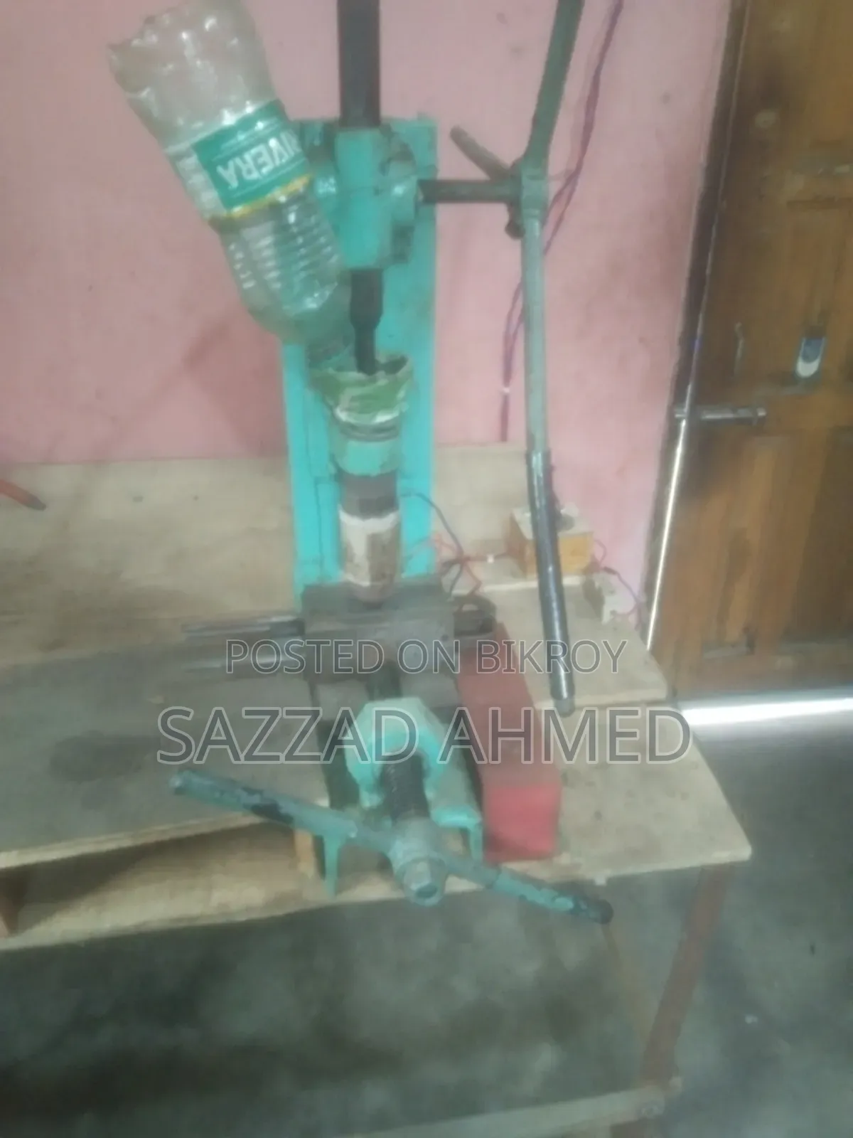 ২ টা মিশিন সেল হবে পেলাষ্টাকি জাতীয়ও