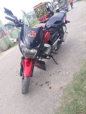 Bajaj Pulsar 150 2015 Red