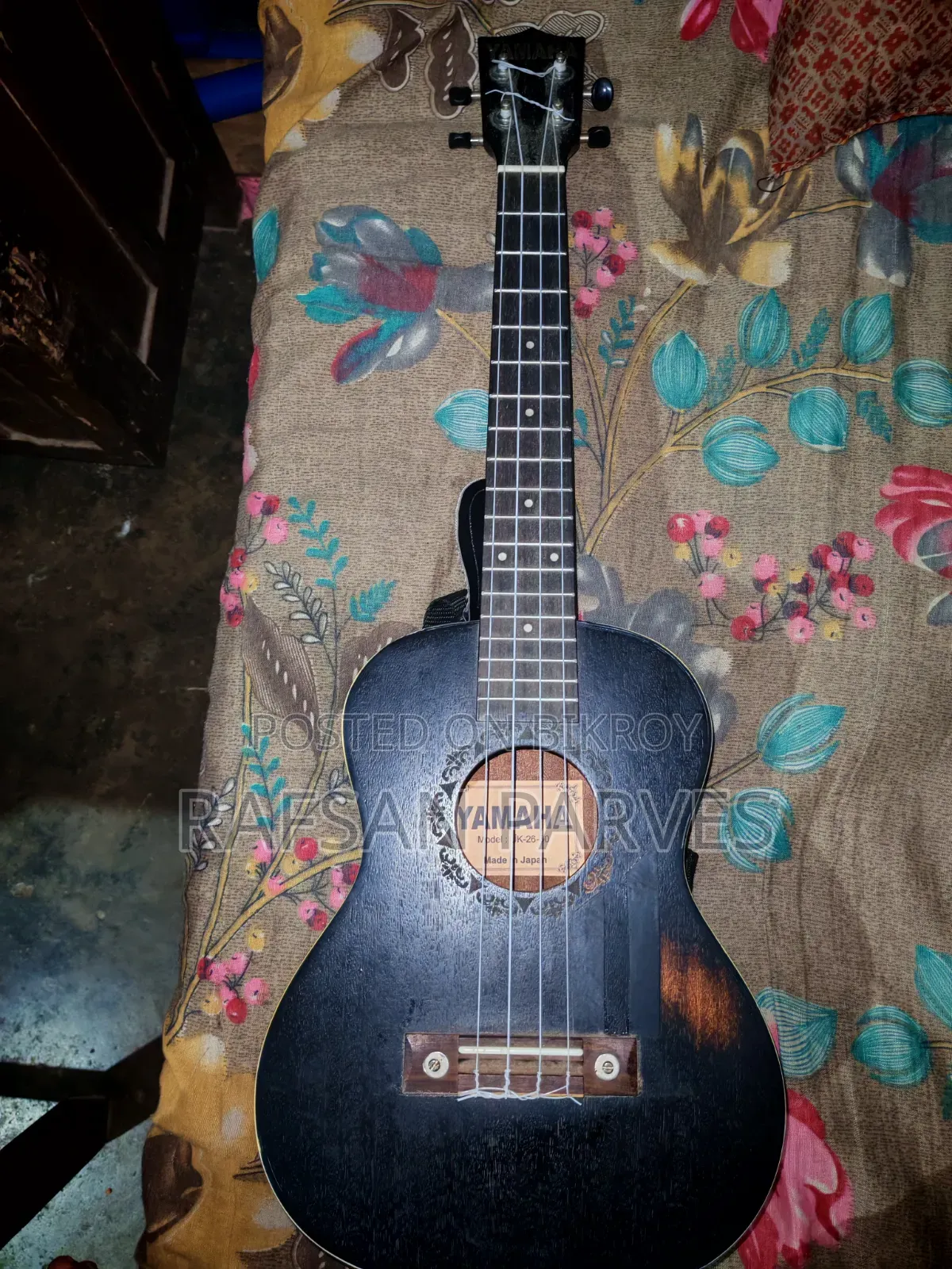 ২৬" ইয়ামাহা ইউকেলে।