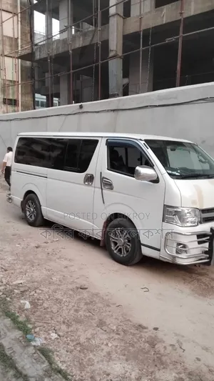 Toyota HiAce 2012 White