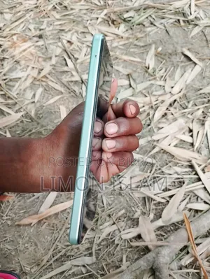 ভিভো ওয়াই০৩টি ১২৮ জিবি
