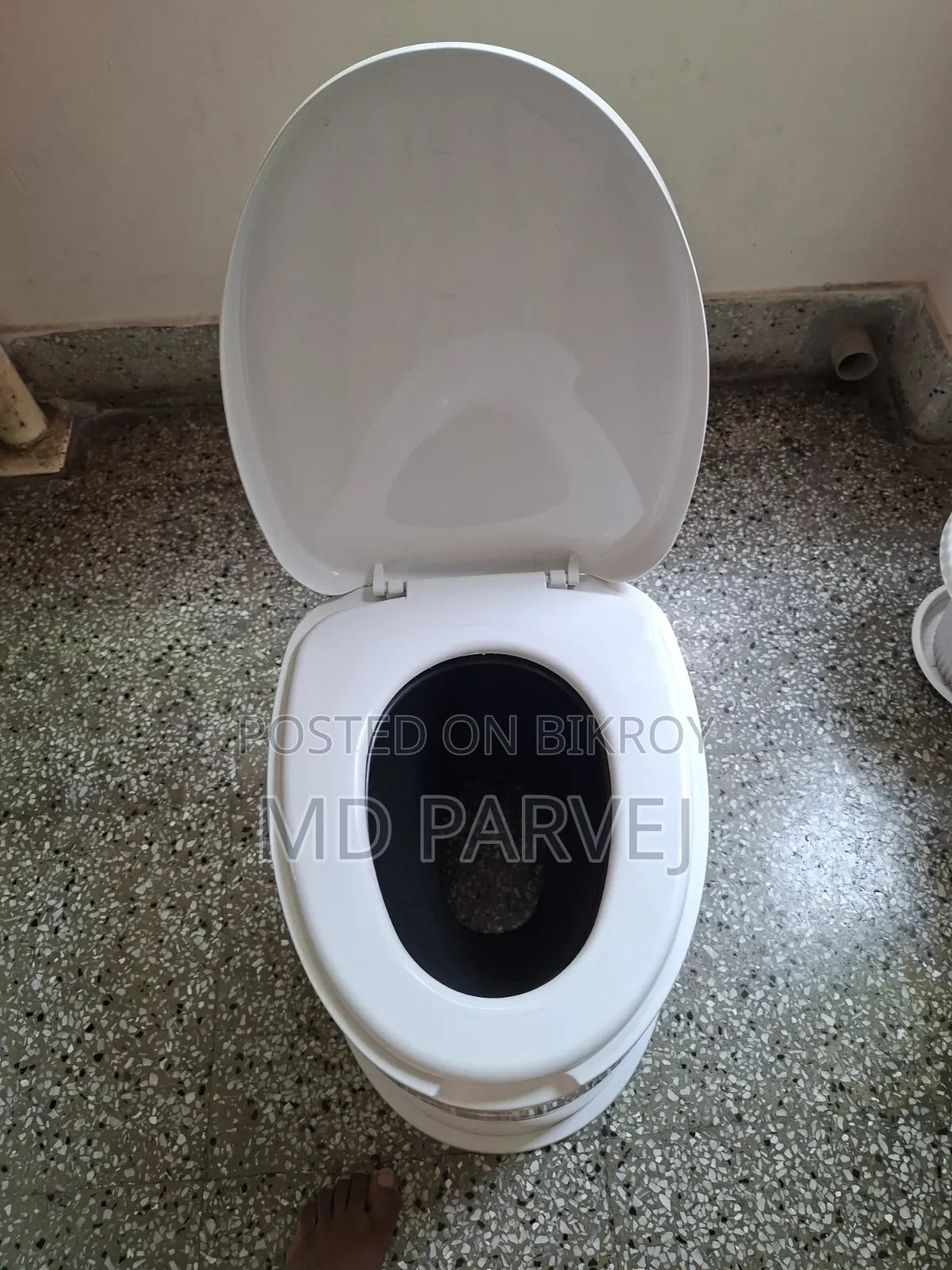 High Commode (Band - Tel)