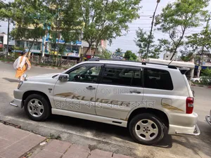 Toyota Kluger 2003 White