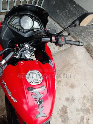 Bajaj Pulsar NS 160 2016 Red