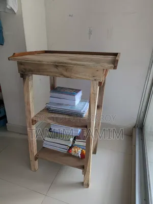 হ্যান্ডমেড কাঠের স্টাডি টেবিল উইথ শেলফ