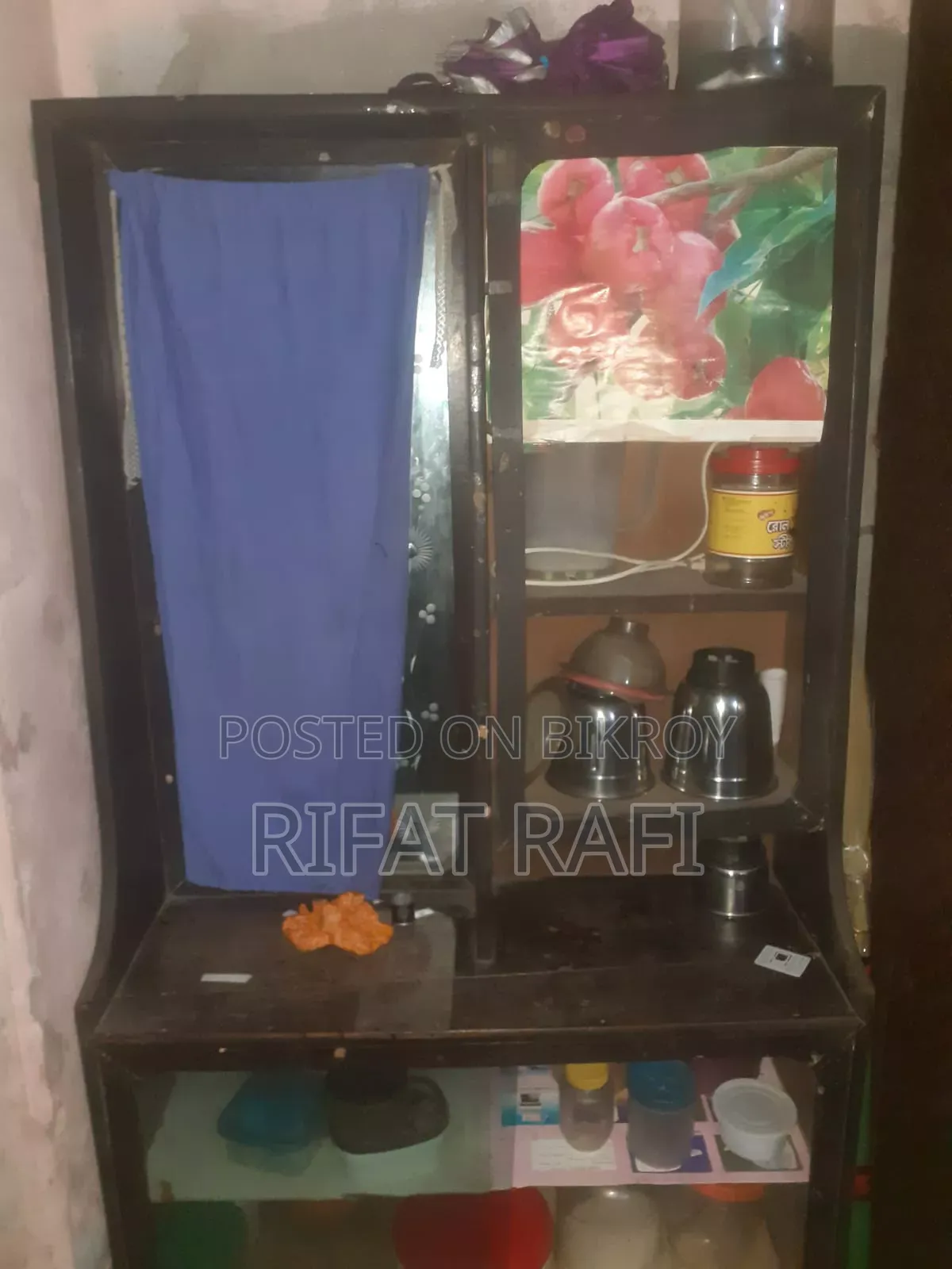 ড্রেসিং টেবিল