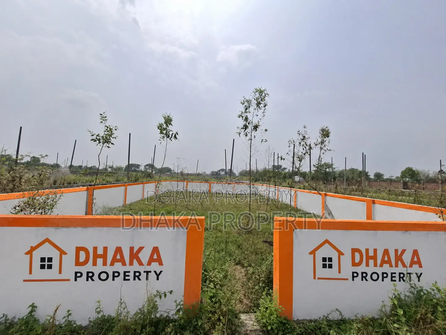 ৩০ ফুট রাস্তা ৩ কাঠা ফরেস্ট ইস্ট সেক্টর-২৪