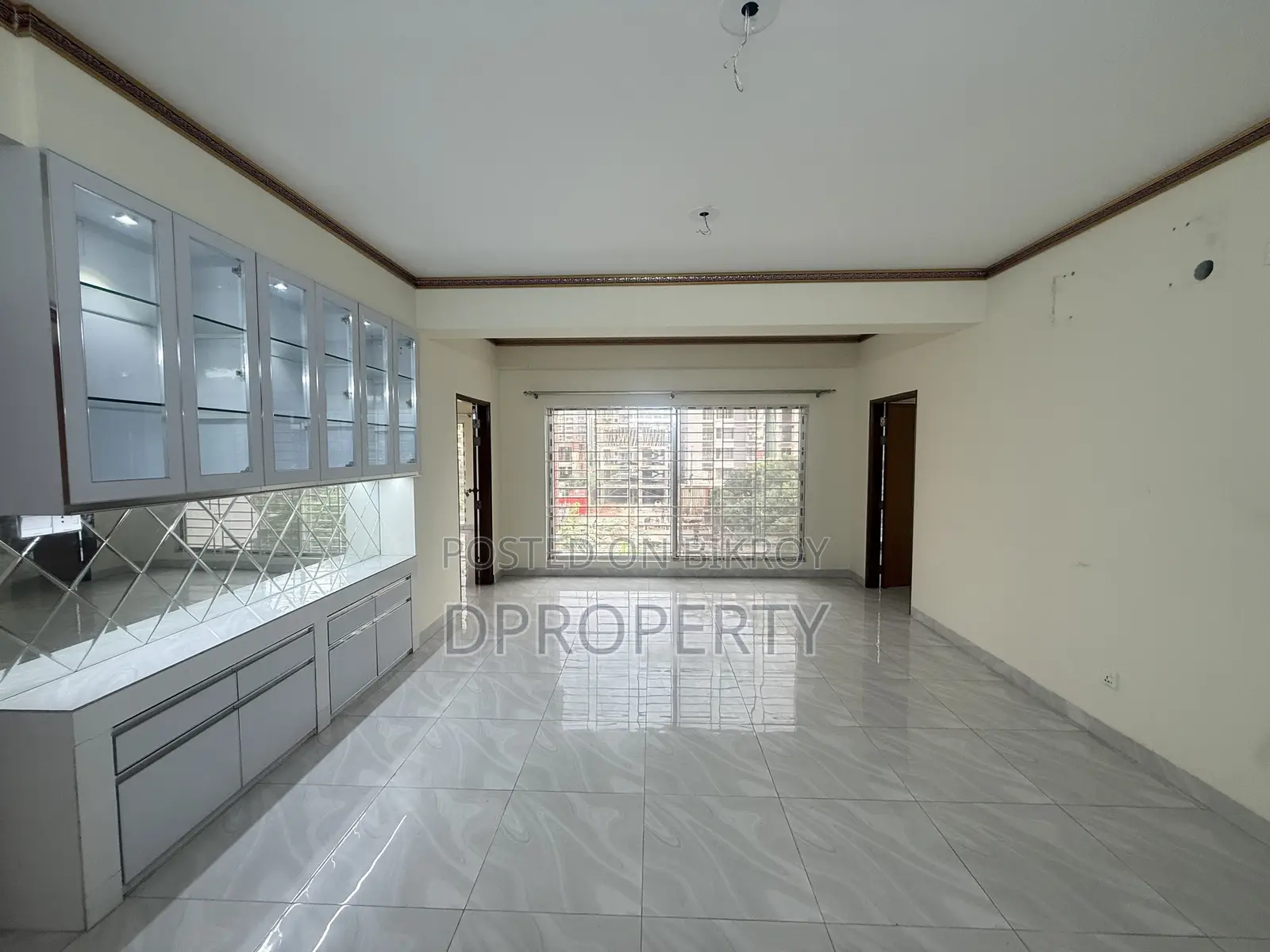 5-Bedroom Apartment in Bashundhara for Rent