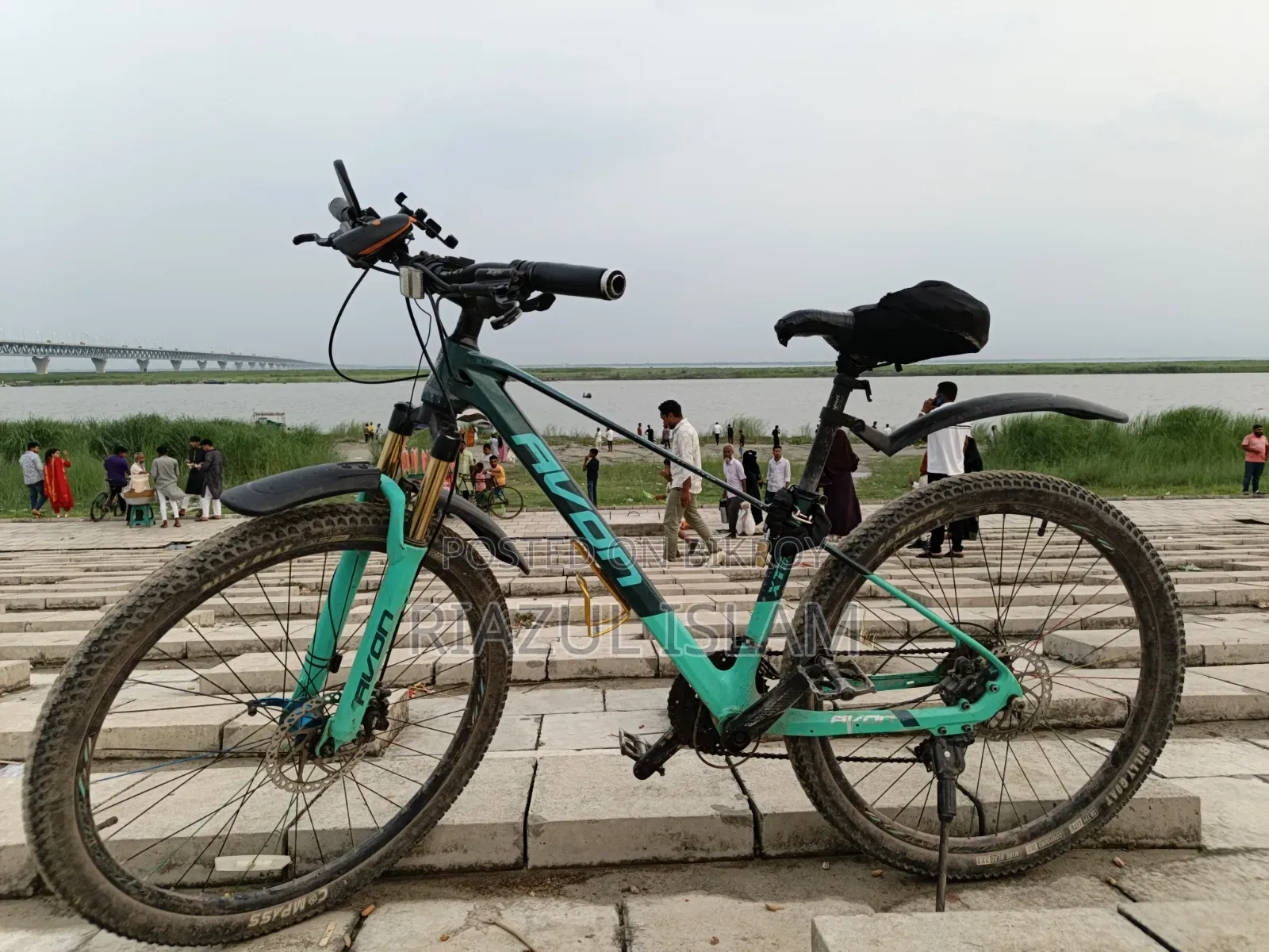 এভন এক্সটি ২৭.৫ ইঞ্চি ব্ল্যাক সায়ান ২৭ স্পিড বাইসাইকেল