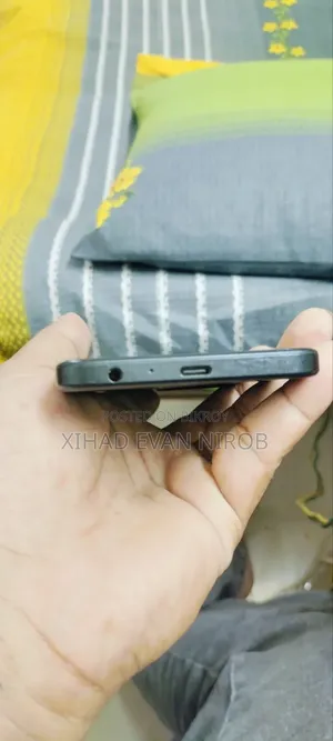 TCL 32 GB Black