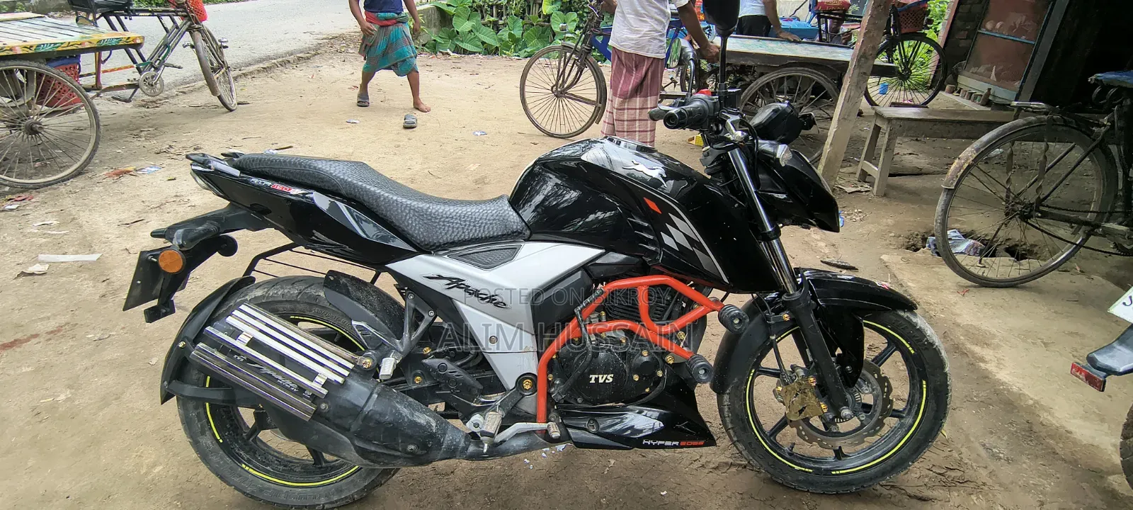 TVS Apache 160 4V 2023 Black