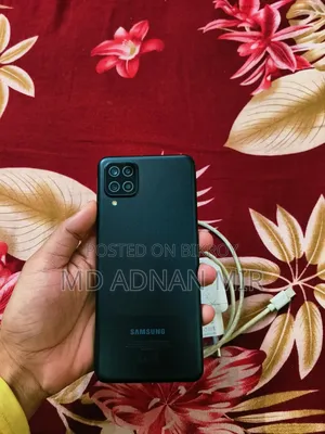স্যামসাং গ্যালাক্সি এ১২ ৬৪ জিবি ব্ল্যাক