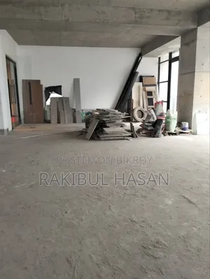 কফি শপ, কাপড়ের দোকান বা অফিসের জন্য ২য় তলায় ২১৫০ বর্গফুটের জায়গা ভাড়া হবে