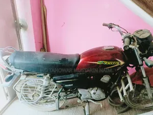 Yamaha 2001 Red