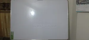 হোয়াইট বোর্ড