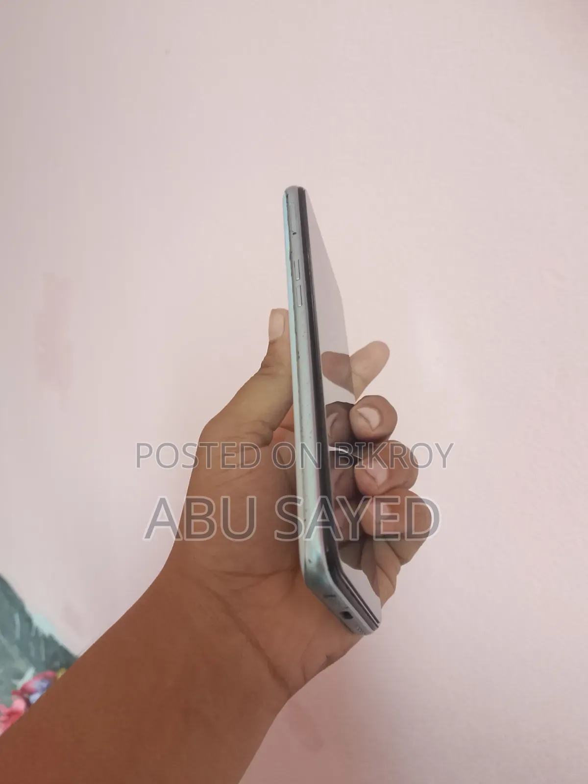 রিয়েলমি ৭ (এশিয়া) ১২৮ জিবি নীল