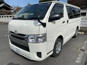 Toyota HiAce 2021 Pearl
